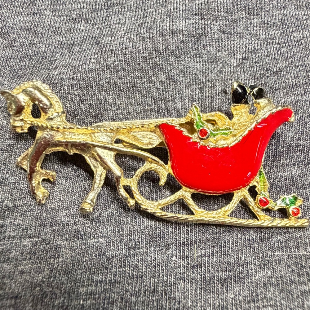 Brooch Gold Tone Red Enamel Rhinestone Vintage Christmas Sleigh 2 Inch